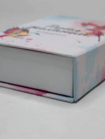 Коробки с магнитами