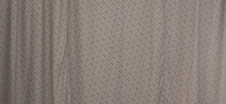 На оксфорде с водоотталкивающей и грязеотталкивающей пропиткой.